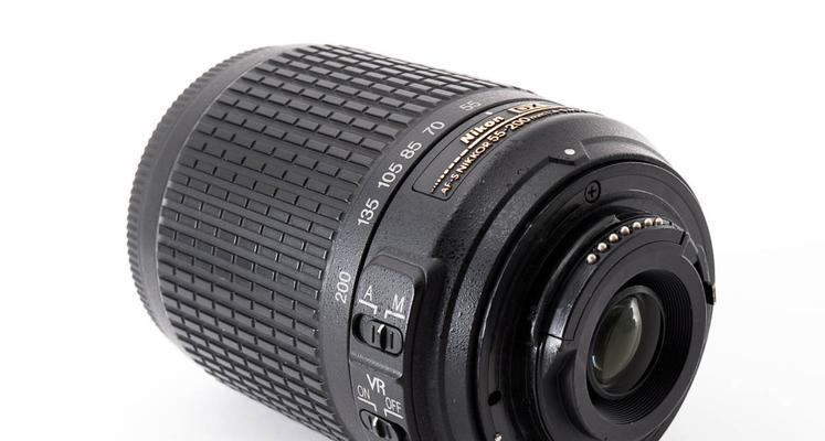 尼康55-200镜头的优点与特色（探索尼康55-200镜头的出色表现和功能）