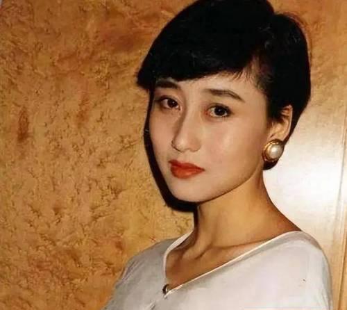 利智当年有多被排挤？