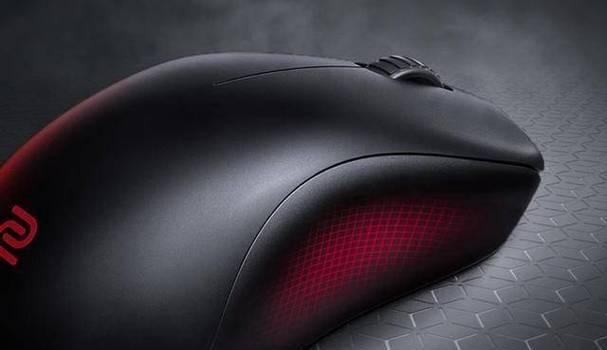 探索ZOWIE鼠标的出色表现及特点（高精准度和舒适手感助力你的游戏体验）