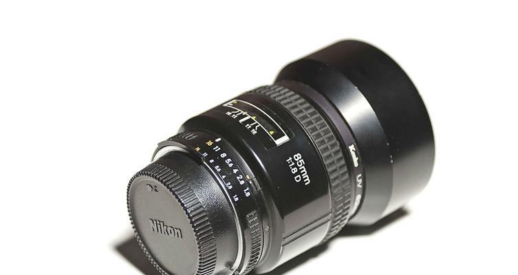 尼康85mmf/1.4镜头（揭秘尼康85mmf/1.4镜头的强大性能与创造力）